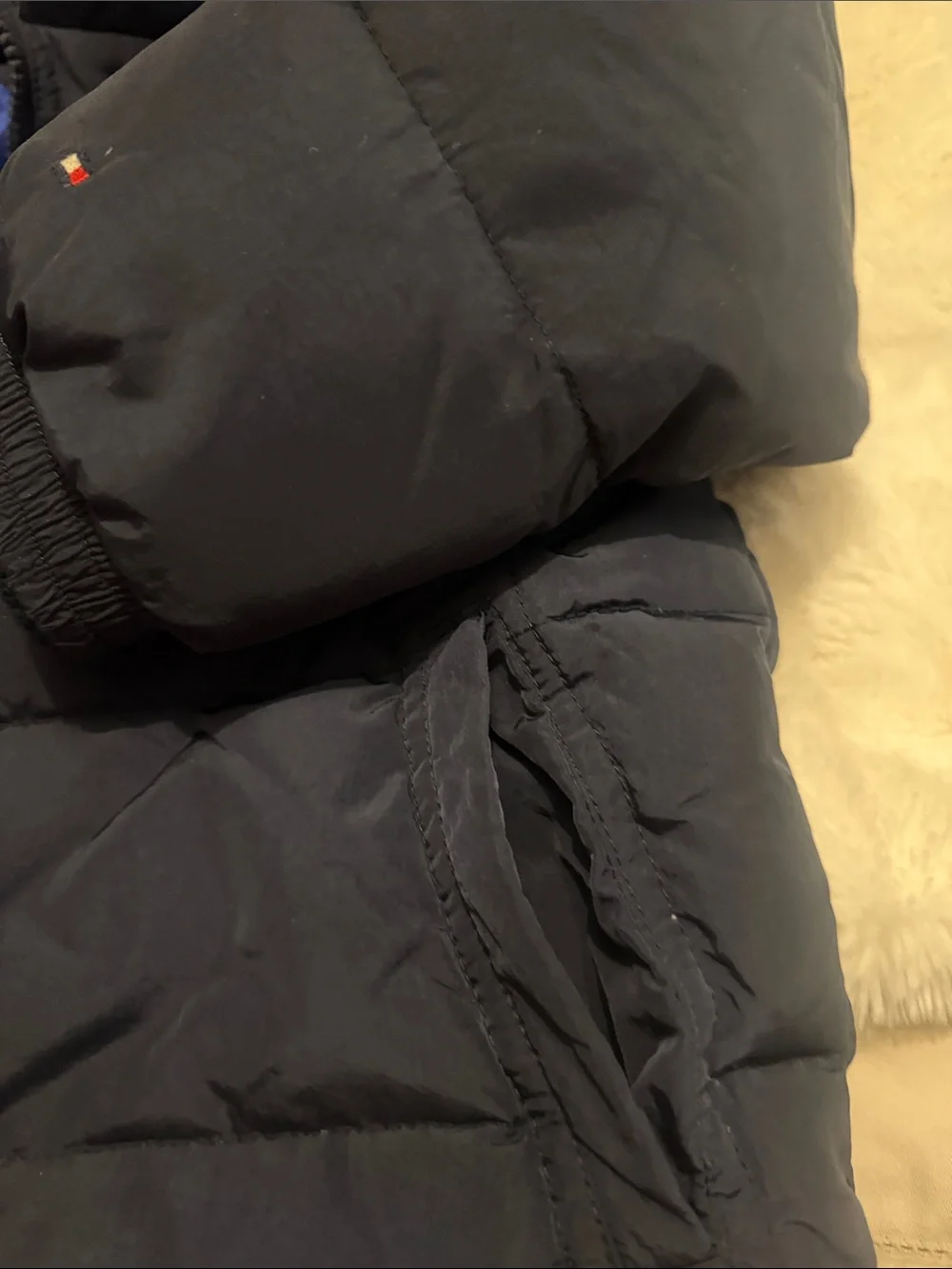 Tommy Hilfiger Navy Puffer Jacket with Blue Lining and Cream Stripe